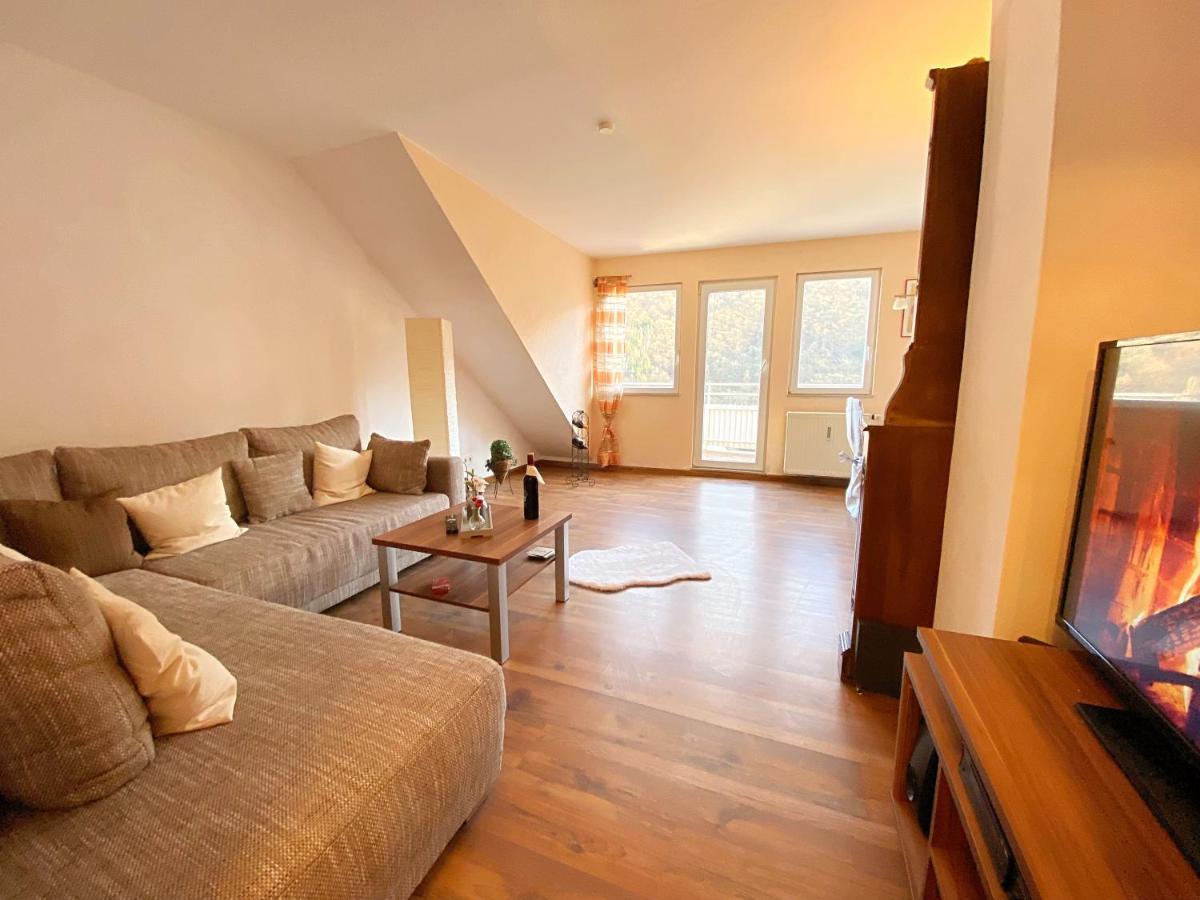 Schoene Fewo Moselblick Wlan Netflix Freizeitpark Apartment Klotten Exterior photo